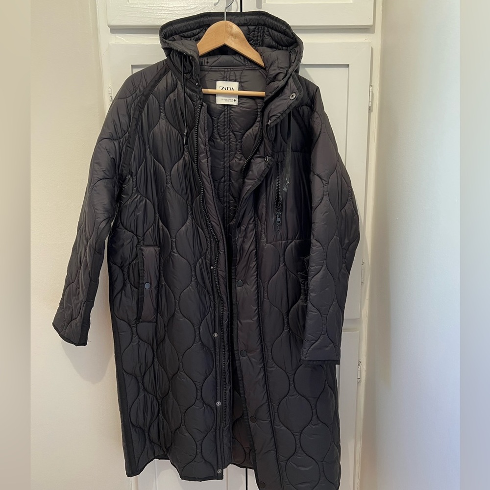 Black Zara outerwear padded quilted jacket